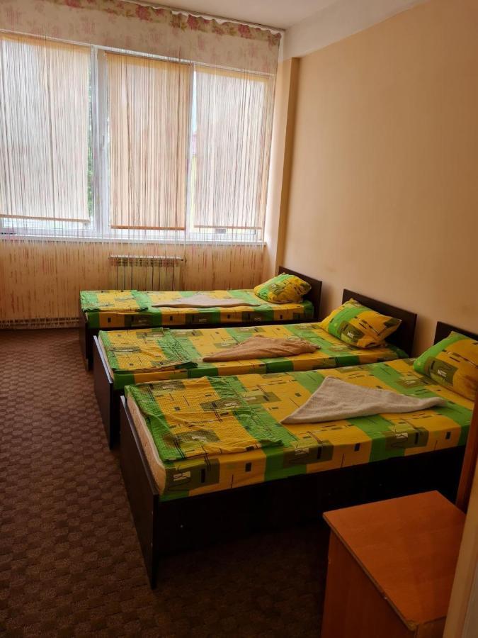 Готель Ас Берегово Zewnętrze zdjęcie